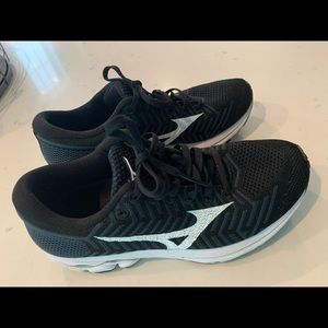 Mizuno Waveknit R2